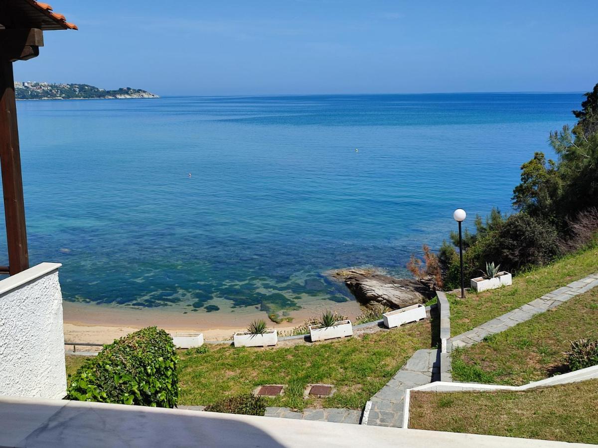Beach House Emme Palaiontsiflikion Exterior photo
